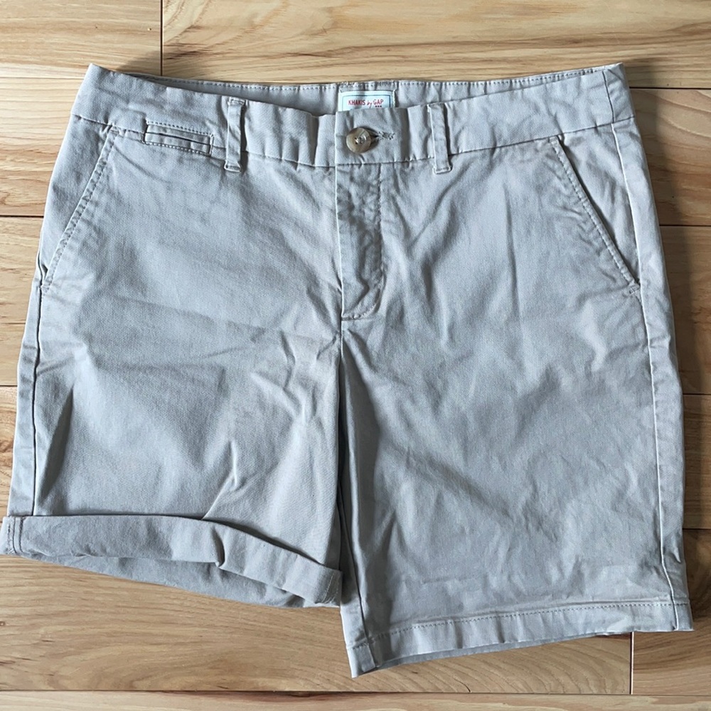 Khakis by Gap - The Boyfriend Short